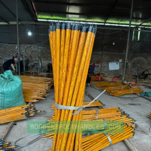 Wood-grain-broom-handle - vdex